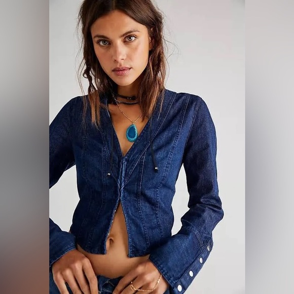 🎉LAST PIECE🎉 Free People Caroline Blouse Top Corset Long Sleeves Denim - Picture 6 of 8